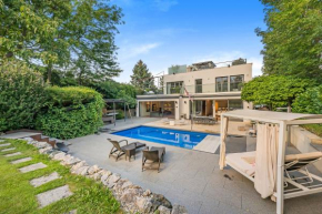 Majestic Poolside Villa with Jacuzzi, Pool, Panoramic Views
